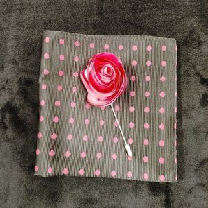 MEN'S FASHION  LAPEL FLOWER WITH HANDMADE STICK PIN WITH COORDINATING HANKY.